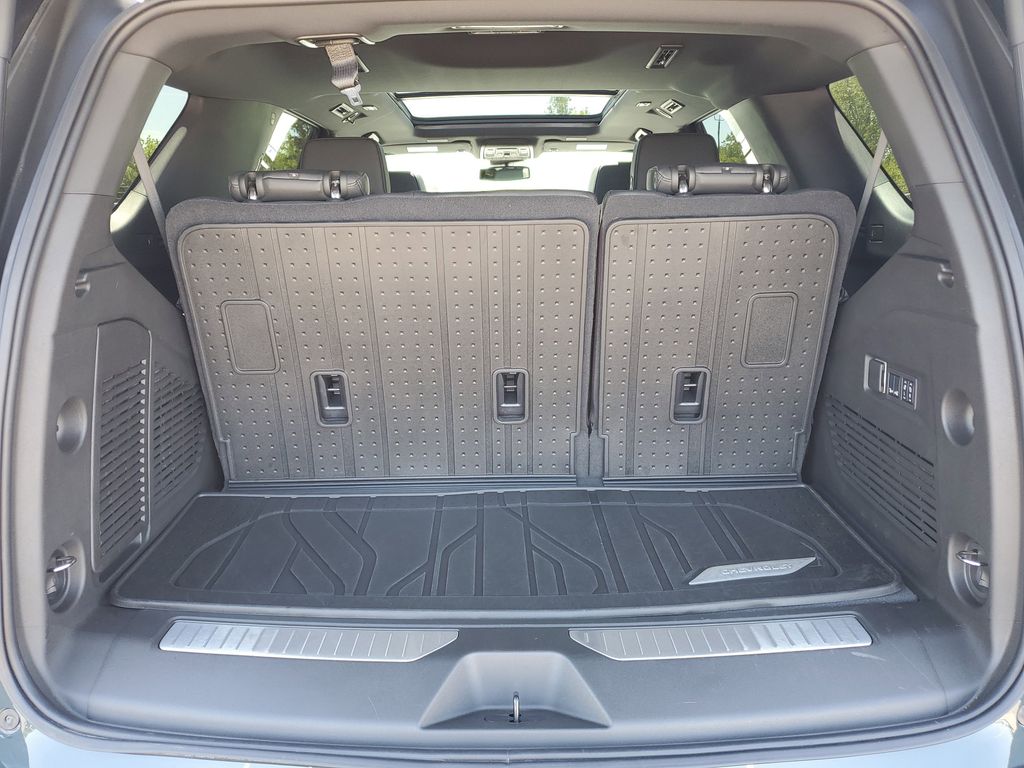 2025 Chevrolet Tahoe Z71 - Photo 32