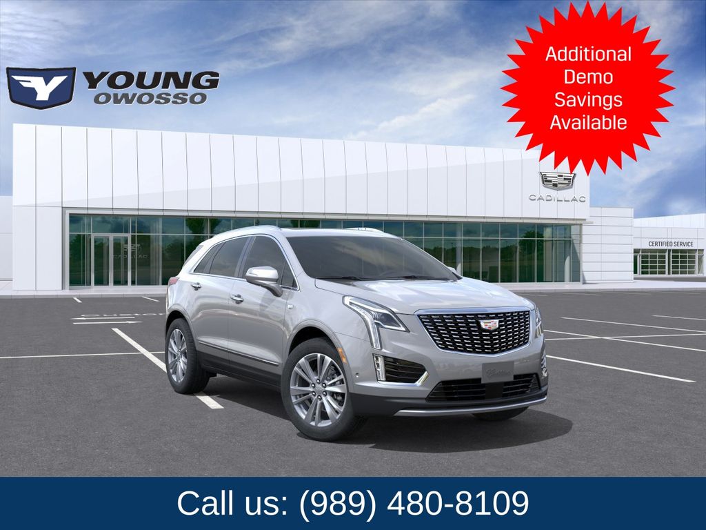 New Cadillac XT5 near Lansing, MI | Young Owosso