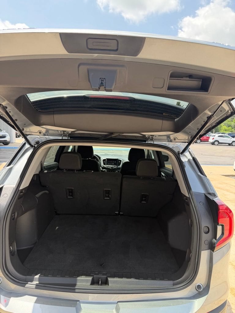 2024 GMC Terrain SLE - Photo 8