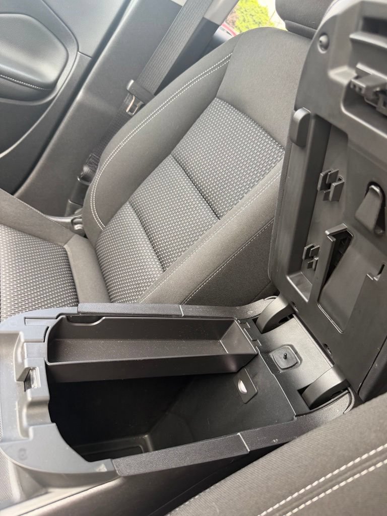 2024 GMC Terrain SLE - Photo 18