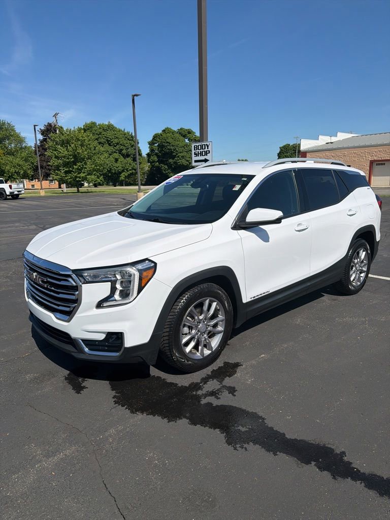 Used 2022 GMC Terrain SLT with VIN 3GKALPEV3NL104585 for sale in Ionia, MI