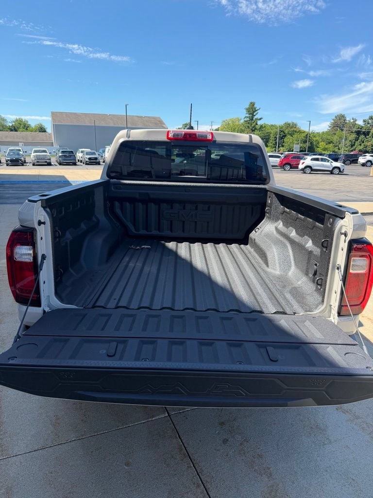 2026 GMC Canyon Elevation - Photo 9