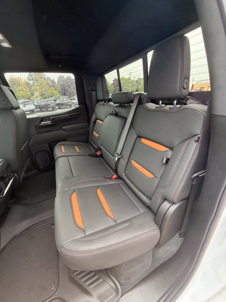 2026 GMC Sierra 1500 AT4 - Photo 10