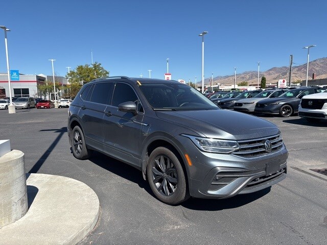 2024 Volkswagen Tiguan SE Wolfsburg Edition photo 3