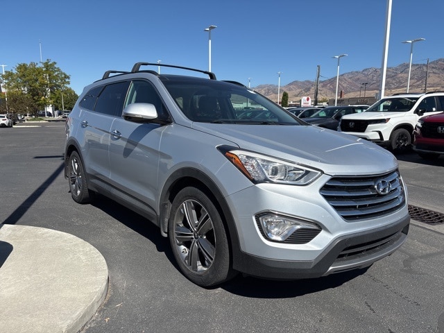 2016 Hyundai Santa Fe SE photo 3