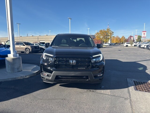2026 Honda Ridgeline Black Edition photo 3