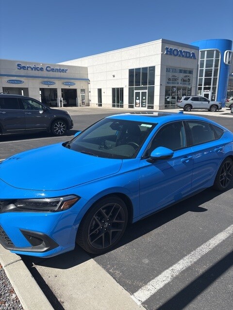 2024 Honda Civic Sport Touring Hatchback photo 2