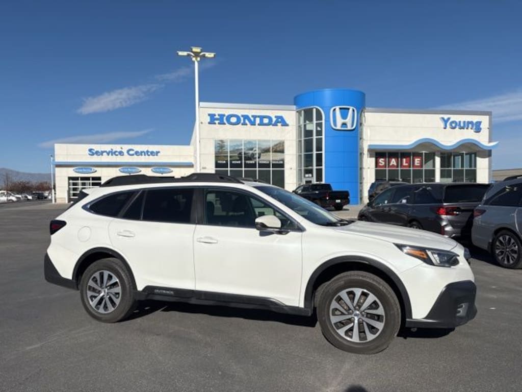 Used 2022 Subaru Outback Premium SUV