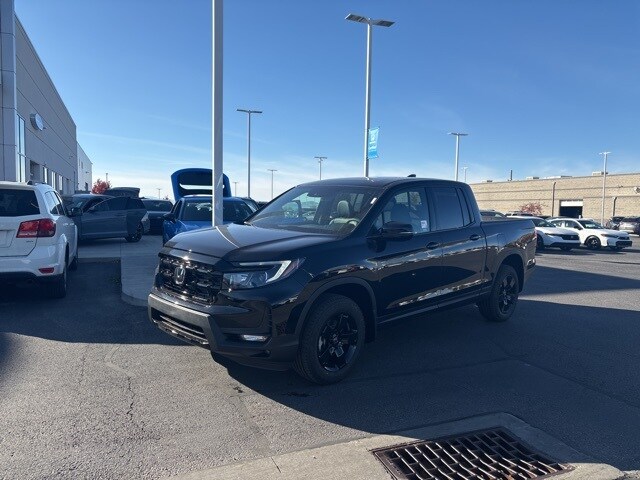 2026 Honda Ridgeline Black Edition photo 2