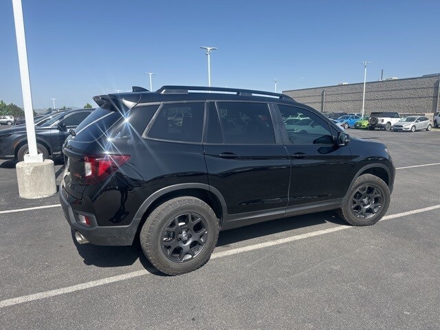 2023 Honda Passport TrailSport photo 4