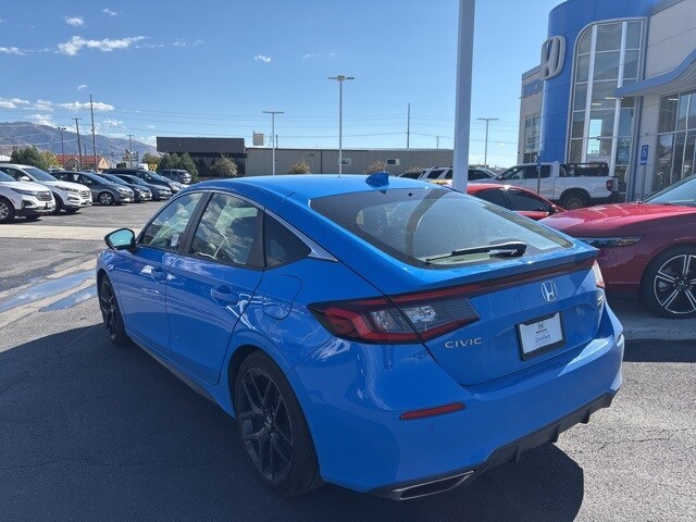 2024 Honda Civic Sport Touring Hatchback photo 3