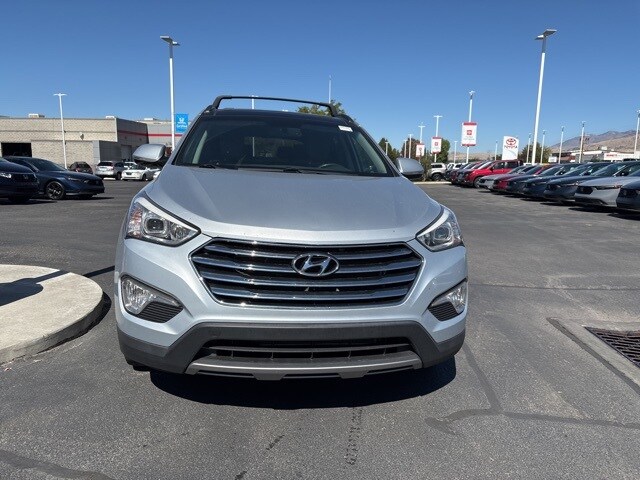 2016 Hyundai Santa Fe SE photo 3