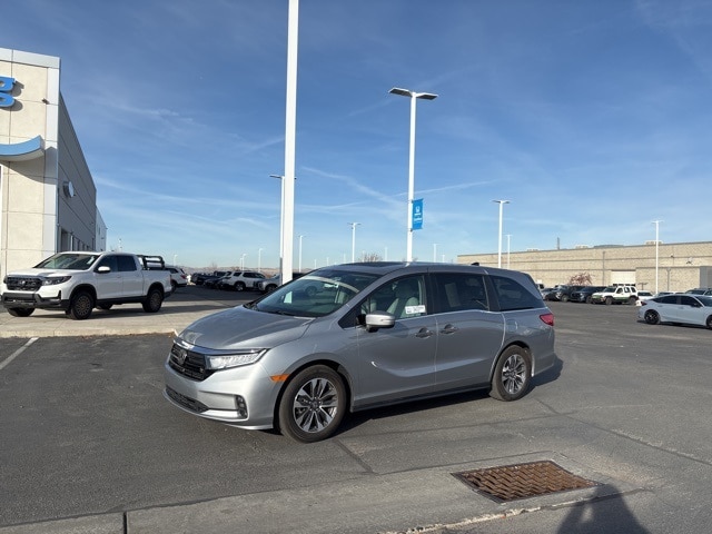 2023 Honda Odyssey EX-L photo 2