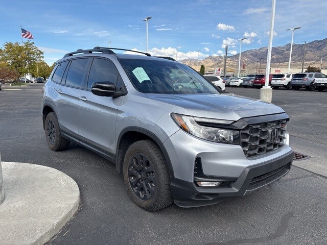 2023 Honda Passport TrailSport photo 2