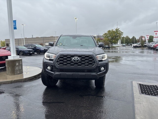 2021 Toyota Tacoma TRD Off-Road photo 3