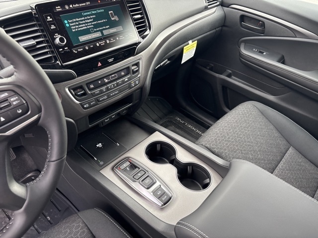 2025 Honda Ridgeline Sport - Photo 16