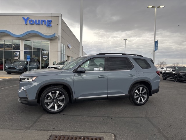 2025 Honda Pilot Touring's photo