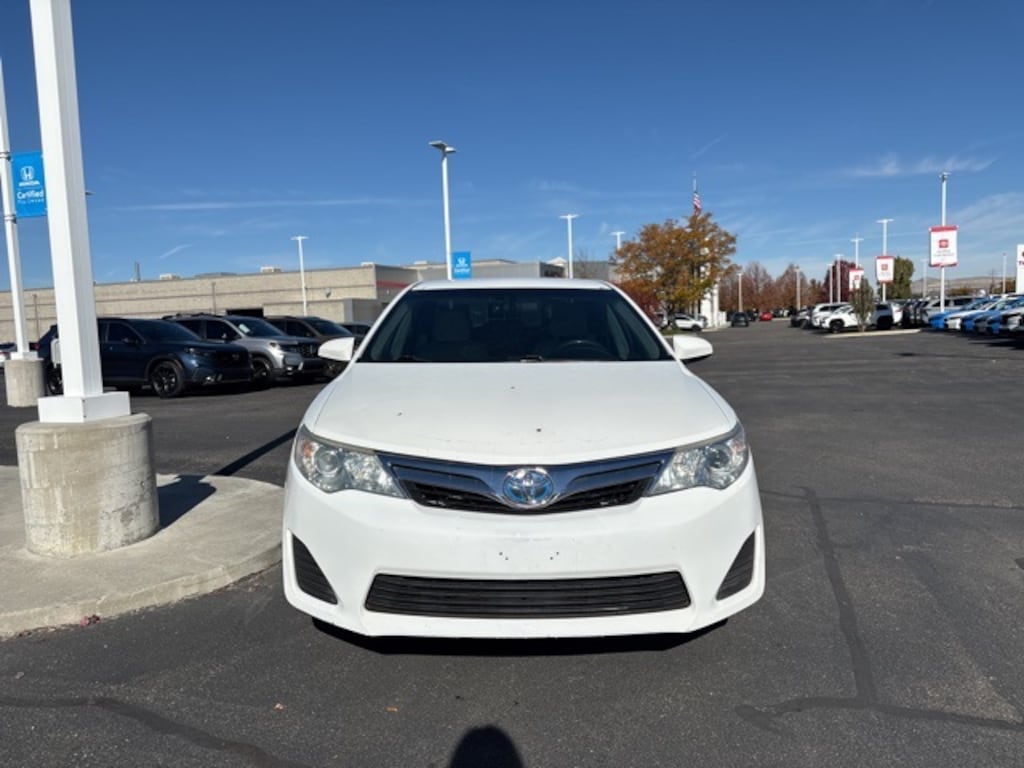 Used 2013 Toyota Camry Hybrid XLE Sedan