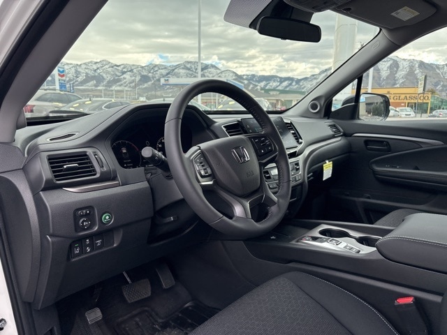 2025 Honda Ridgeline Sport - Photo 11