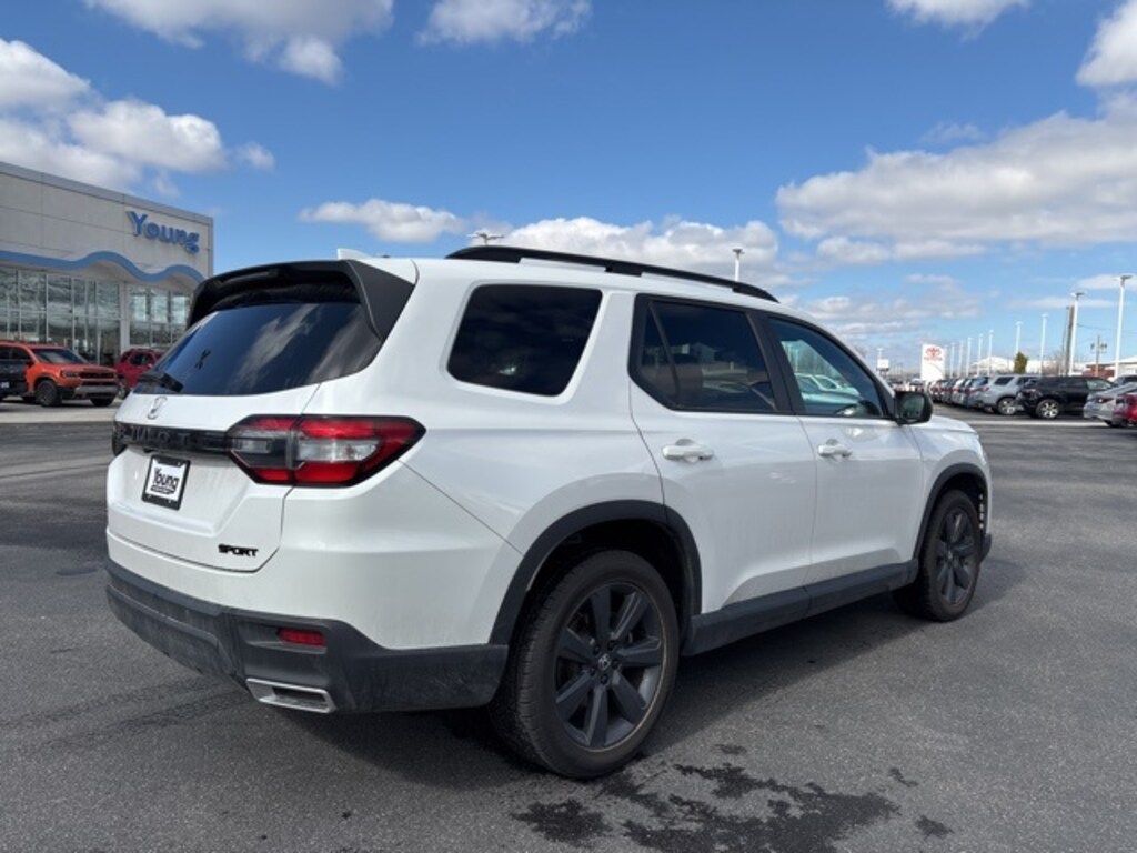 Used 2023 Honda Pilot Sport SUV