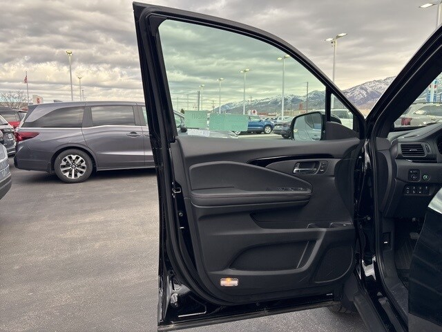 2026 Honda Ridgeline Black Edition - Photo 9