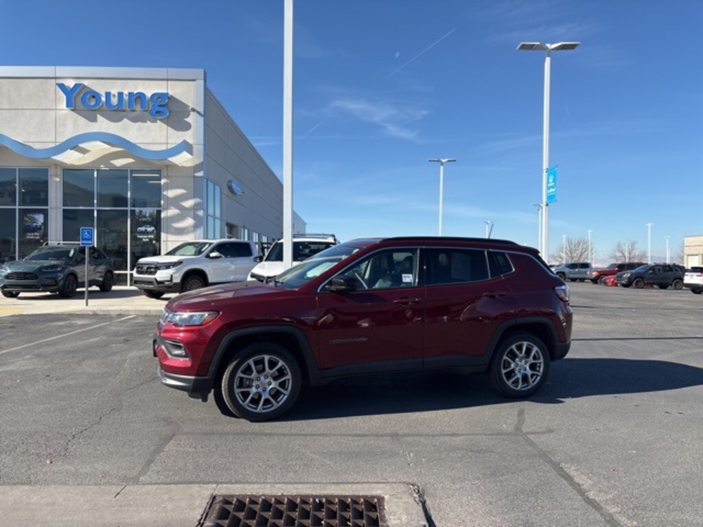 Used 2022 Jeep Compass Latitude Lux SUV