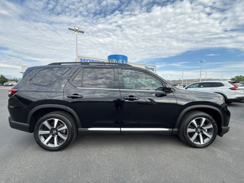 Used 2024 Honda Pilot Touring SUV