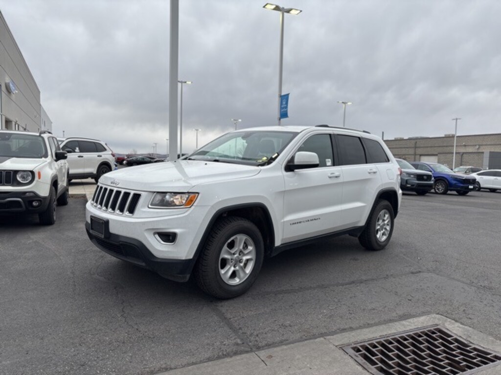 Used 2016 Jeep Grand Cherokee Laredo SUV