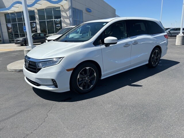 2022 Honda Odyssey Elite photo 2