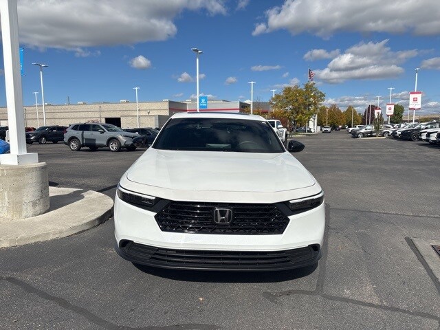 2025 Honda Accord Hybrid Sport photo 3