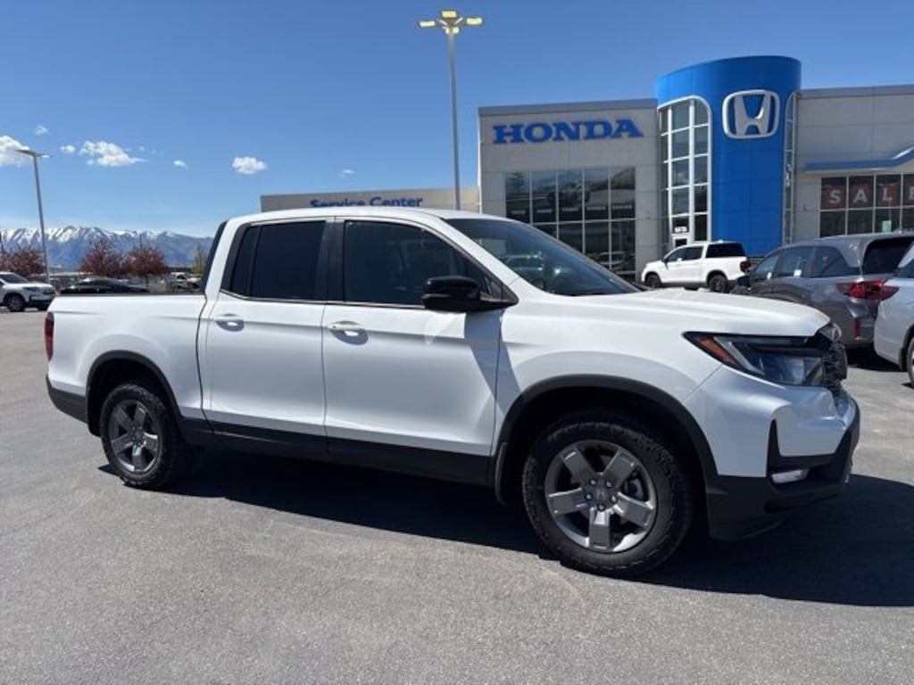 Used 2025 Honda Ridgeline TrailSport Truck