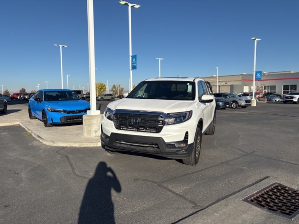 New 2025 Honda Ridgeline RTL Truck Crew Cab