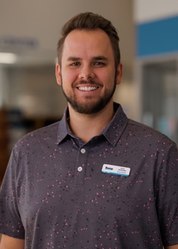 Staff member Kyle Dwiggins from ID_a5f4dec38cbd