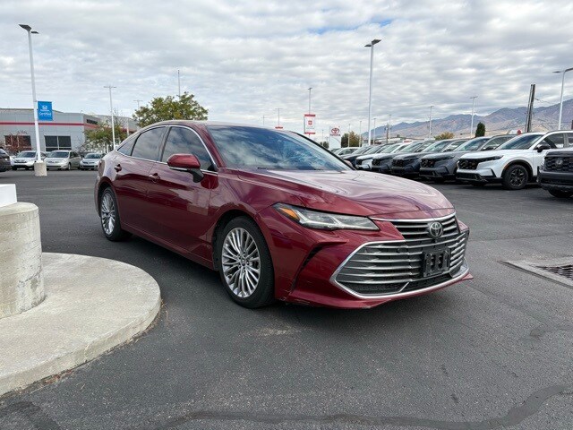 2019 Toyota Avalon Limited photo 3