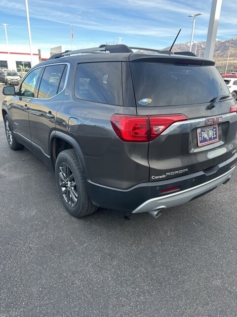 2019 Gmc Acadia SLT photo 2