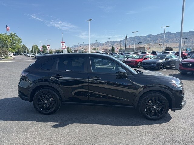 2026 Honda HR-V Sport photo 3