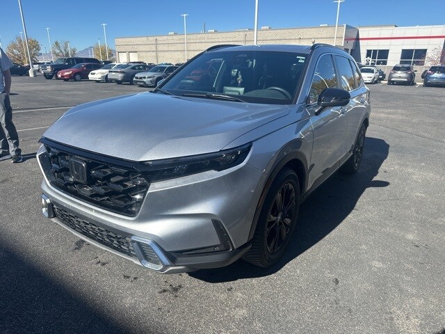 2024 Honda CR-V Hybrid Sport Touring photo 2