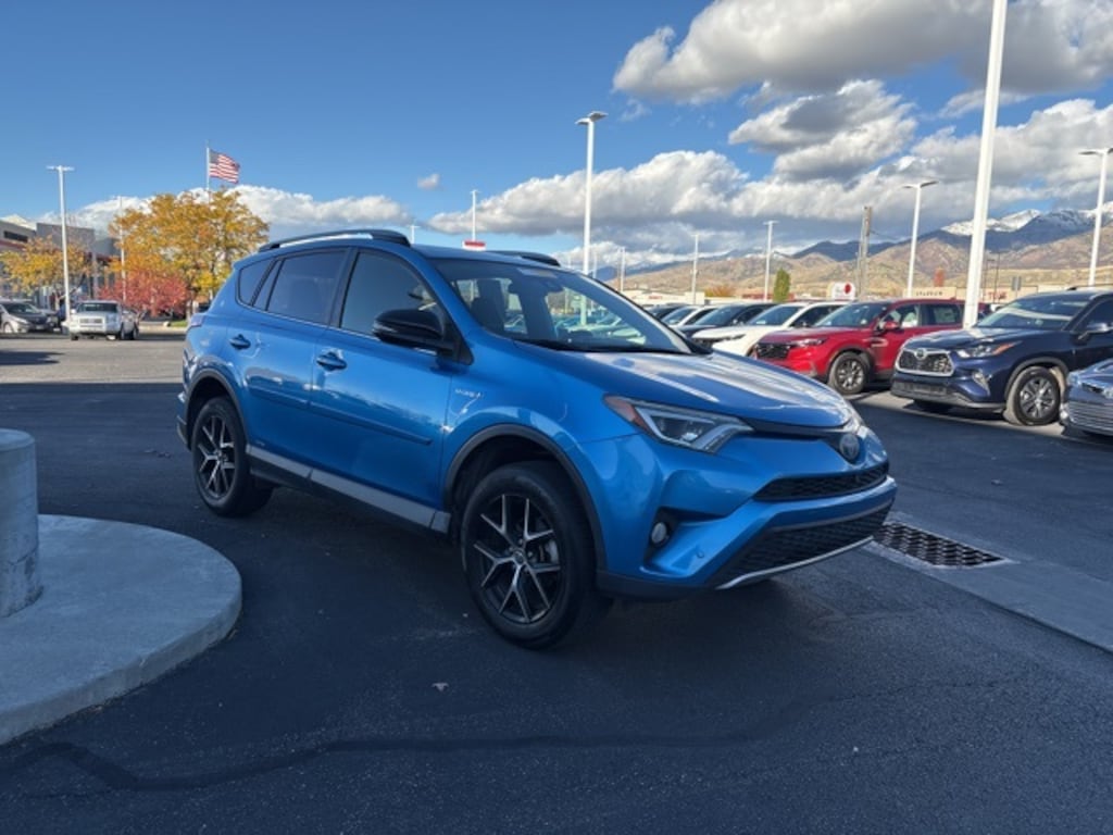 Used 2017 Toyota RAV4 Hybrid SE SUV