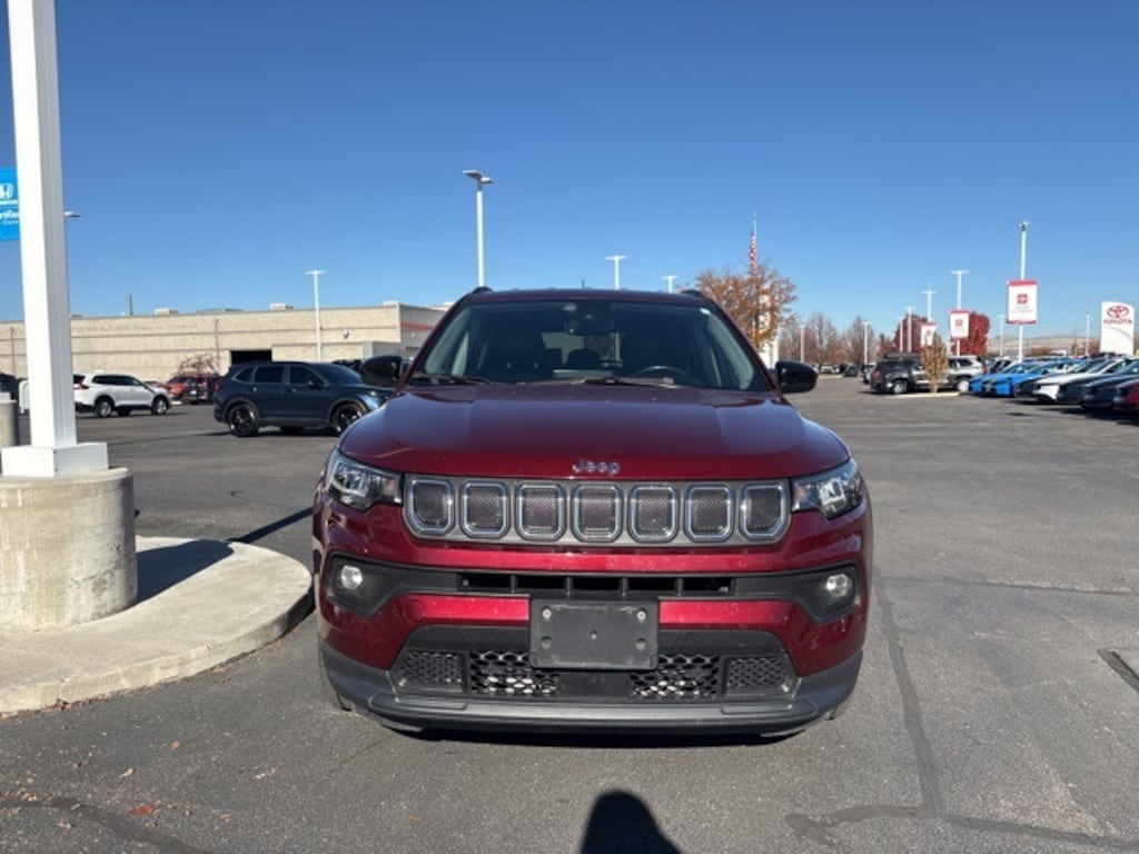 Used 2022 Jeep Compass Latitude Lux SUV