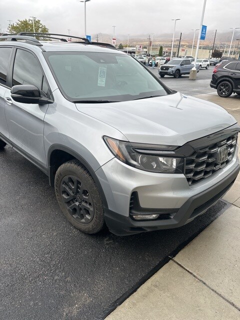 2023 Honda Passport TrailSport photo 2