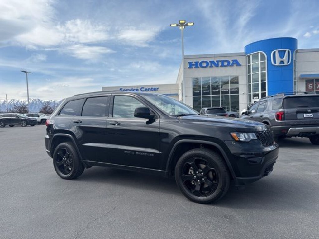 Used 2018 Jeep Grand Cherokee Laredo SUV