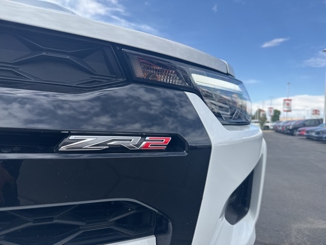 2025 Chevrolet Colorado ZR2 photo 3