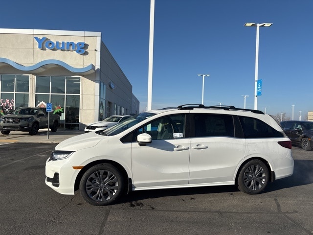 2026 Honda Odyssey Touring's photo