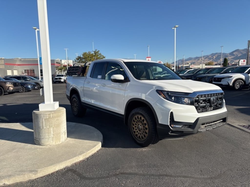 New 2025 Honda Ridgeline RTL Truck Crew Cab