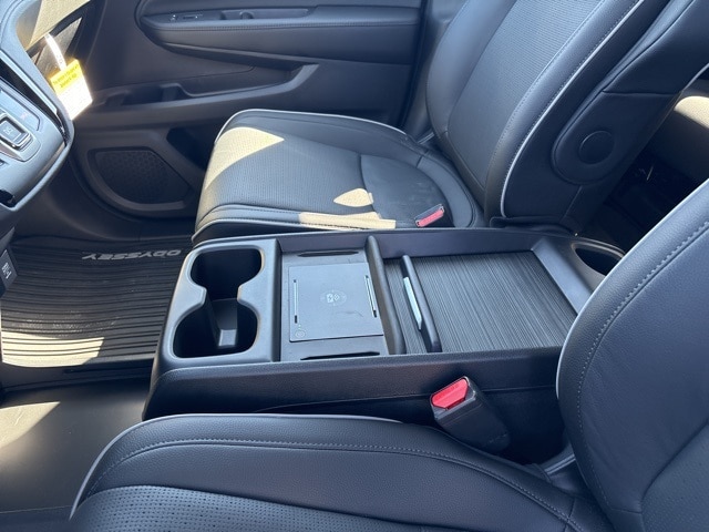 2026 Honda Odyssey Elite - Photo 16