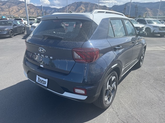 2025 Hyundai Venue Limited photo 4