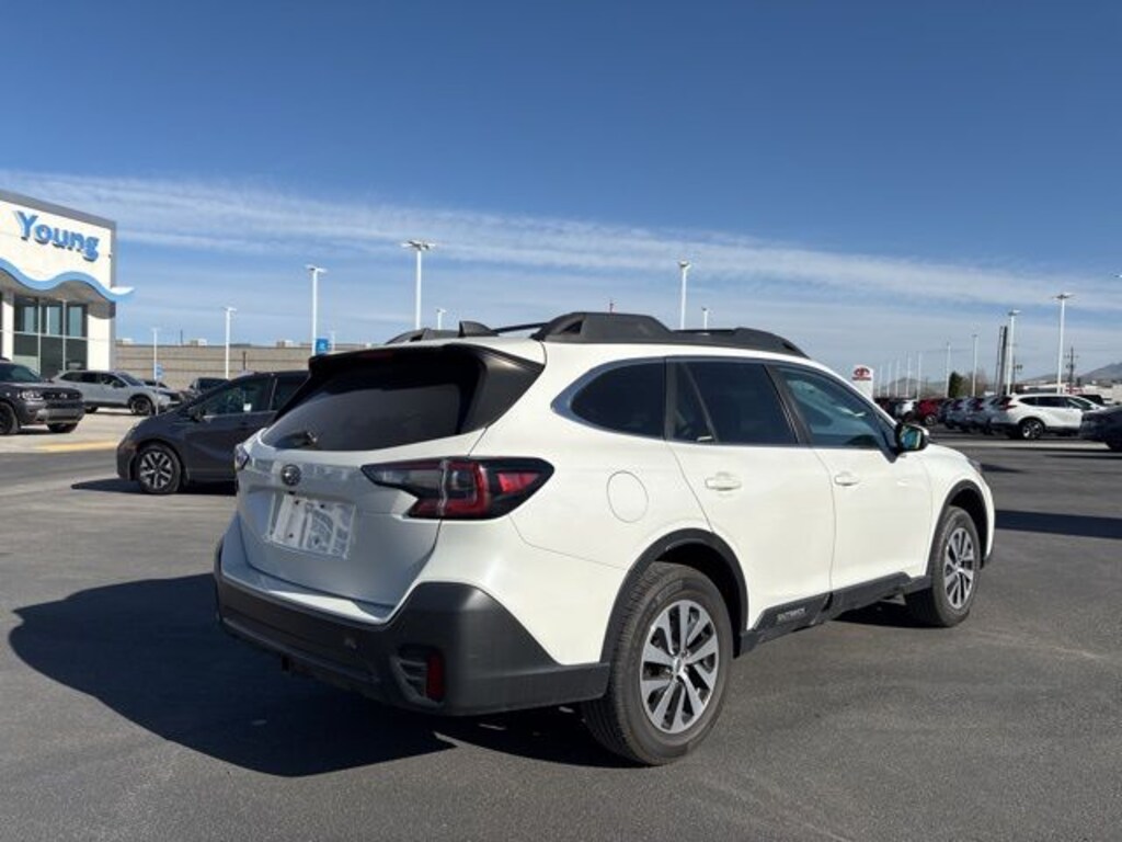 Used 2022 Subaru Outback Premium SUV