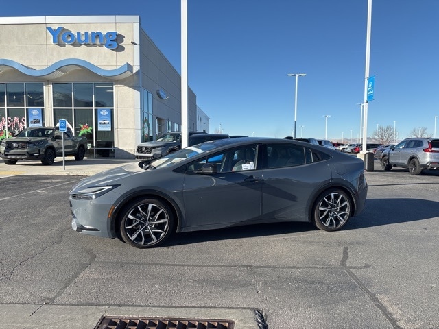 2024 Toyota Prius Prime XSE Premium's photo