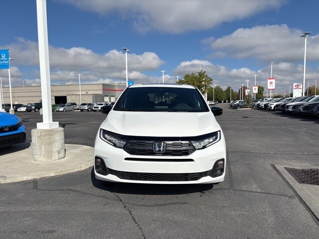 2026 Honda Odyssey photo 3