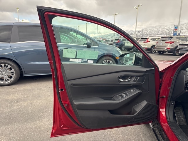 2025 Honda Accord Hybrid Sport-L - Photo 9